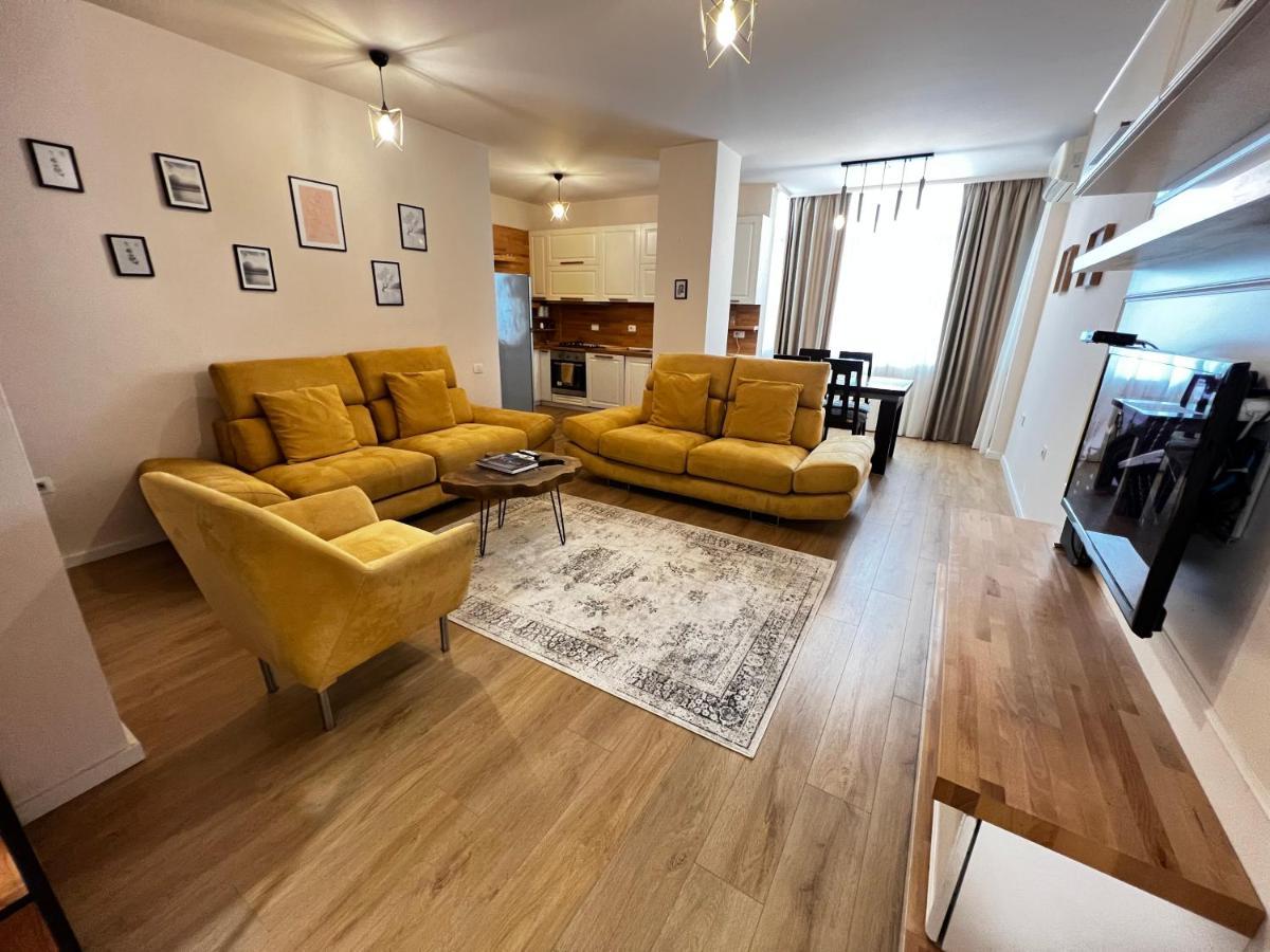 Tirana Main Square Apartment Bagian luar foto