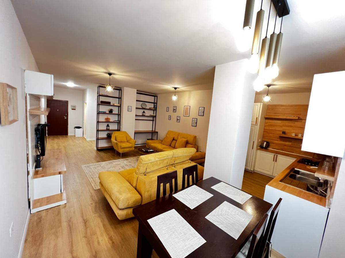 Tirana Main Square Apartment Bagian luar foto
