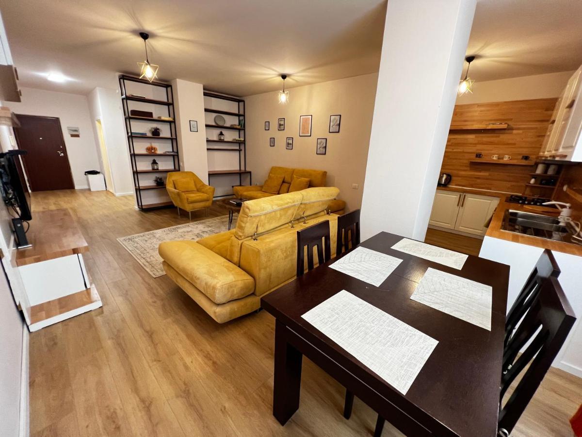 Tirana Main Square Apartment Bagian luar foto