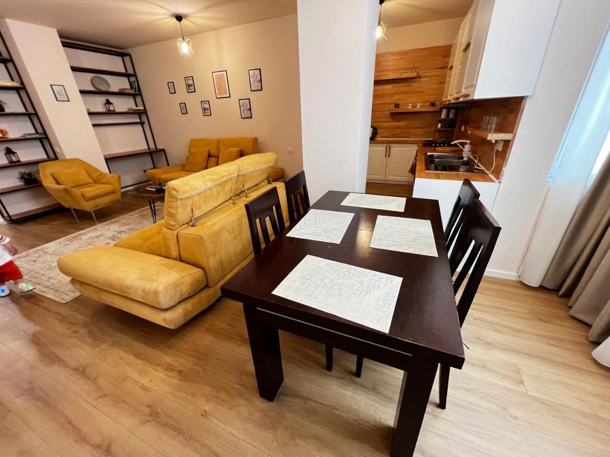 Tirana Main Square Apartment Bagian luar foto